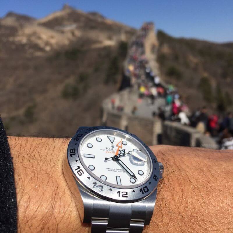 il rolex explorer ii 216570, diventa il nuovo punto di riferimento per tutti i professionisti del rischio, l’orologio preferito da esploratori di giungla e poli, speleologi e vulcanologi.