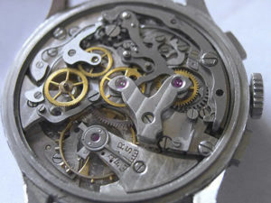 Venus 175 con strisce di Ginevra in un primo Chronomat 