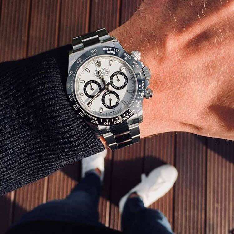Rolex daytona al polso