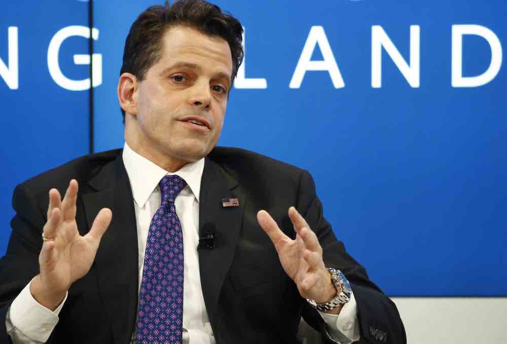 Anthony Scaramucci con indosso Breitling Avenger