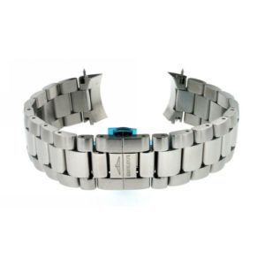 La chiusura risulta praticamente invisibile e crea continuità con il bracciale.