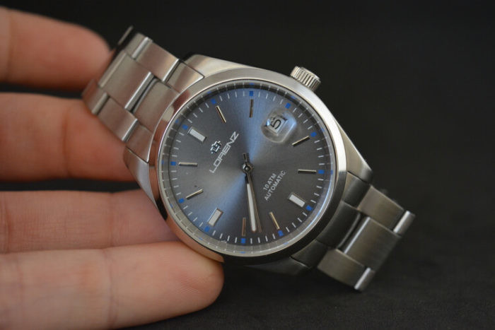 Quadrante orologio grigio