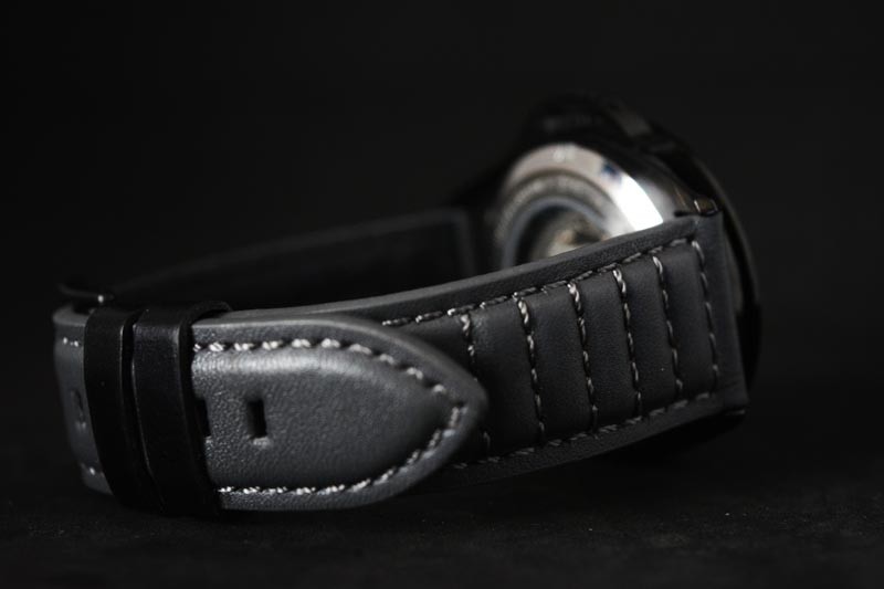 Cinturino in pelle militare