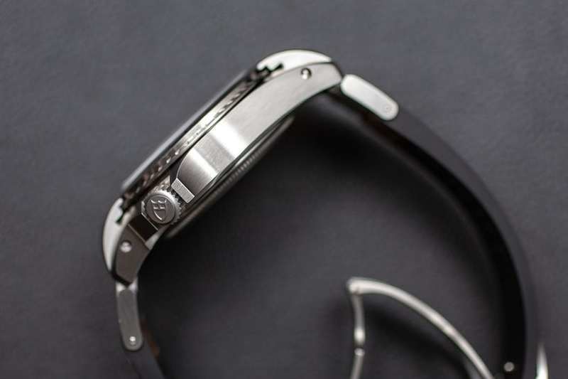 Corona di carica del Black bay p01a vite