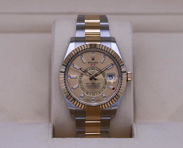 Rolex Sky-Dweller Watch: Yellow Rolesor - M326933-0001