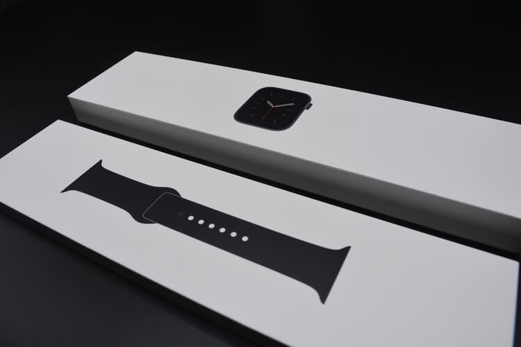 Confezione Apple Watch Series 6