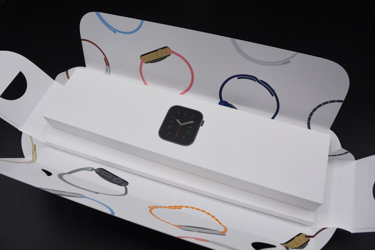 Apple Watch Series 6 40 mm GPS + Cellular