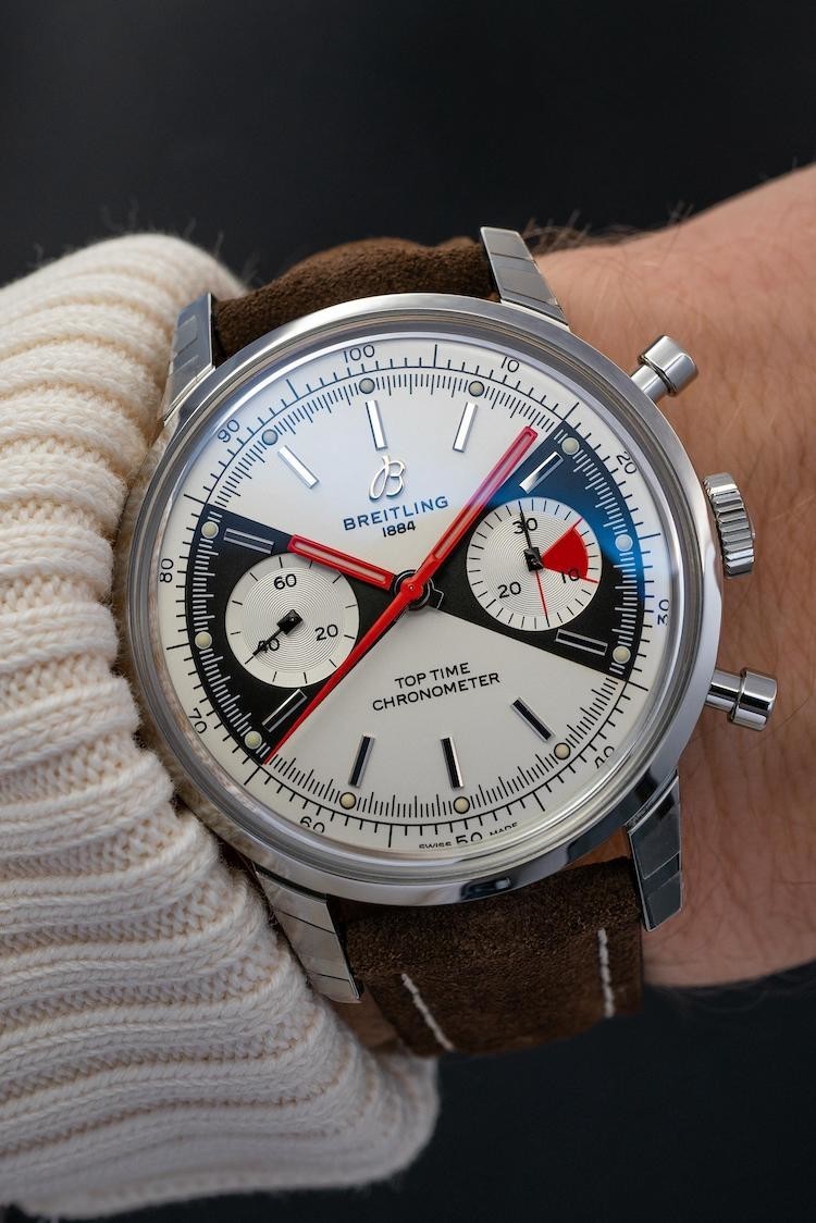 Breitling Top Time Zorro con blockchain