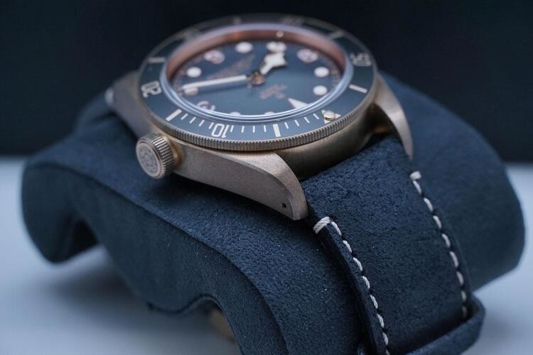 TUDOR BLACK BAY BRONZE 43 MM