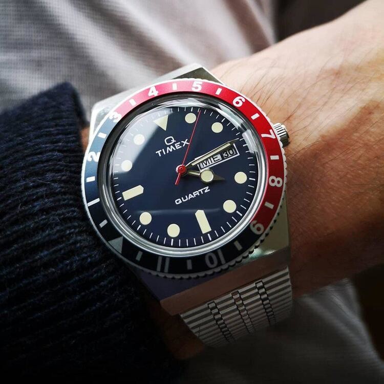 Orologio reissue Q Timex da 38 mm con bracciale in acciaio