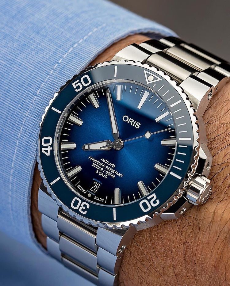 ORIS AQUIS DATE CALIBRE 400 review