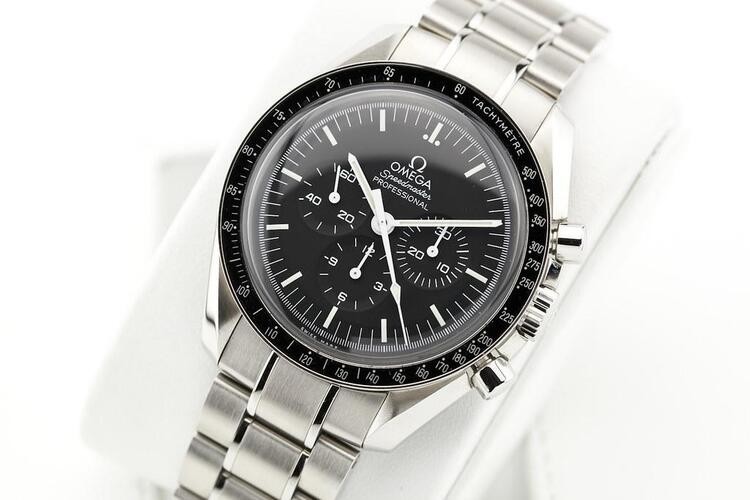 Omega Speedmaster Moonwatch