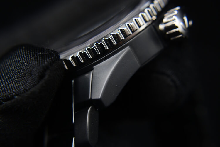 Captain Cook High Tech Ceramic: lunetta in acciaio