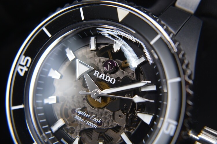 Rado Captain Cook High-Tech Ceramic vetro