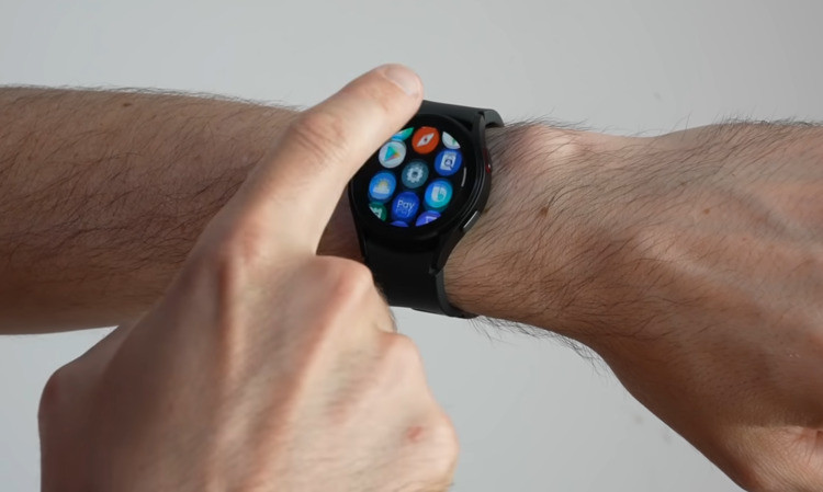 Samsung Galaxy Watch4 recensione