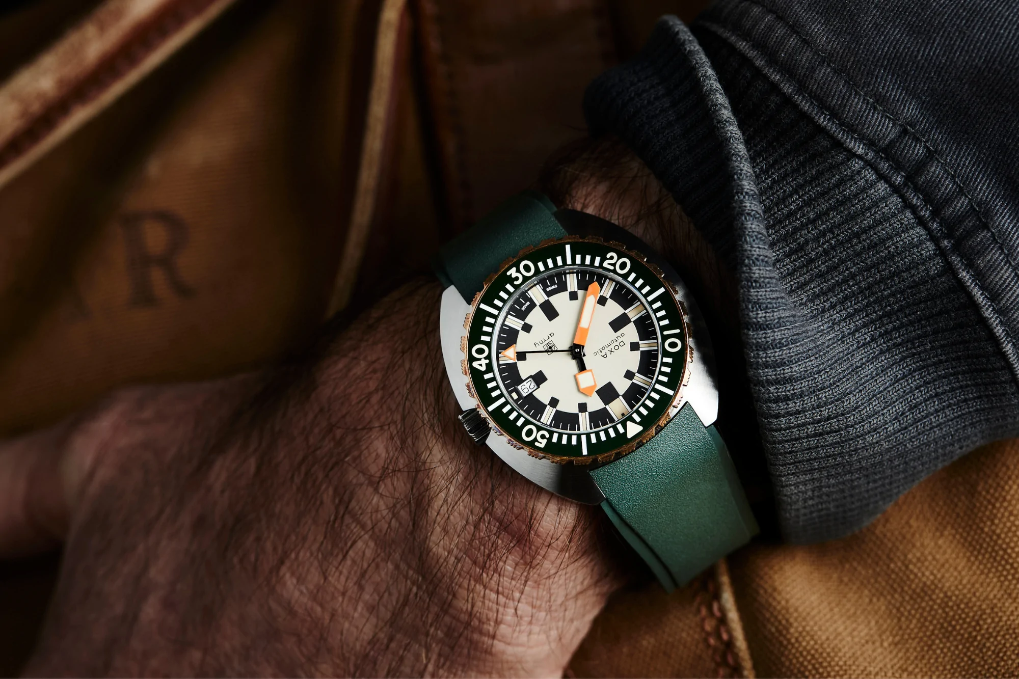 Doxa Army in acciaio