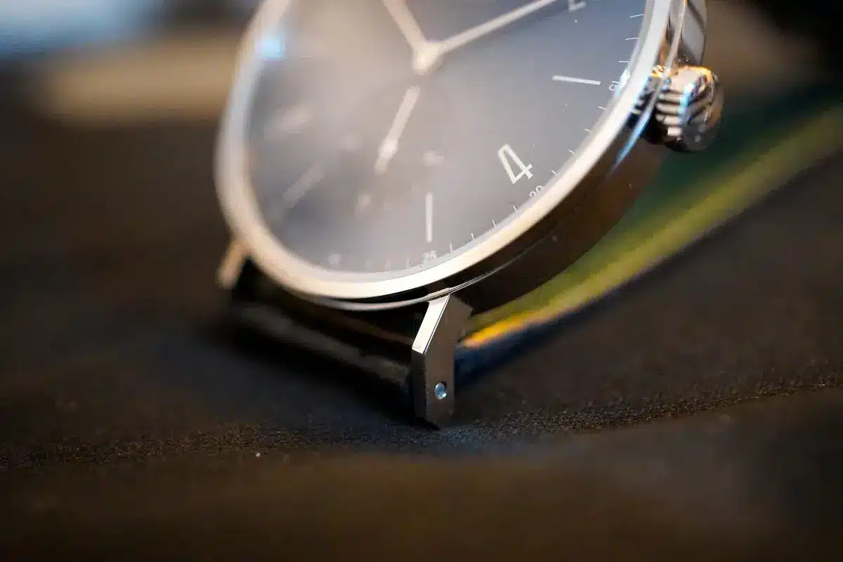 Dimensioni Nomos Tangente Neomatik Blue Gold