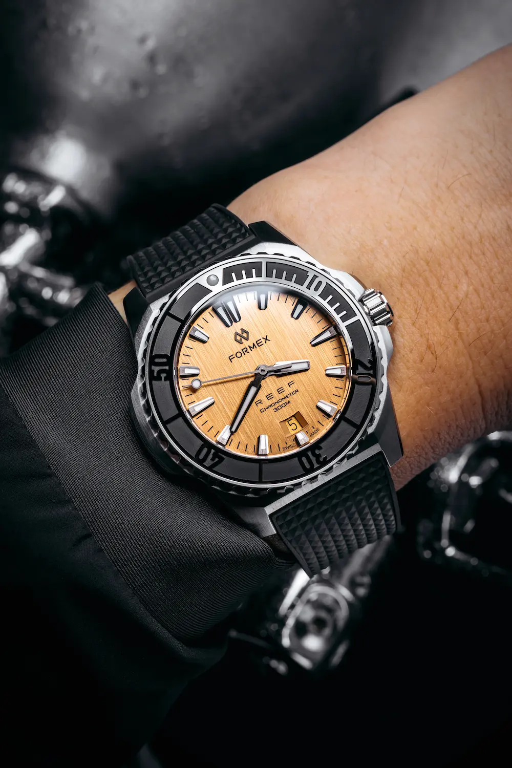 formex Reef Bronze COSC 300M for Collective Horology