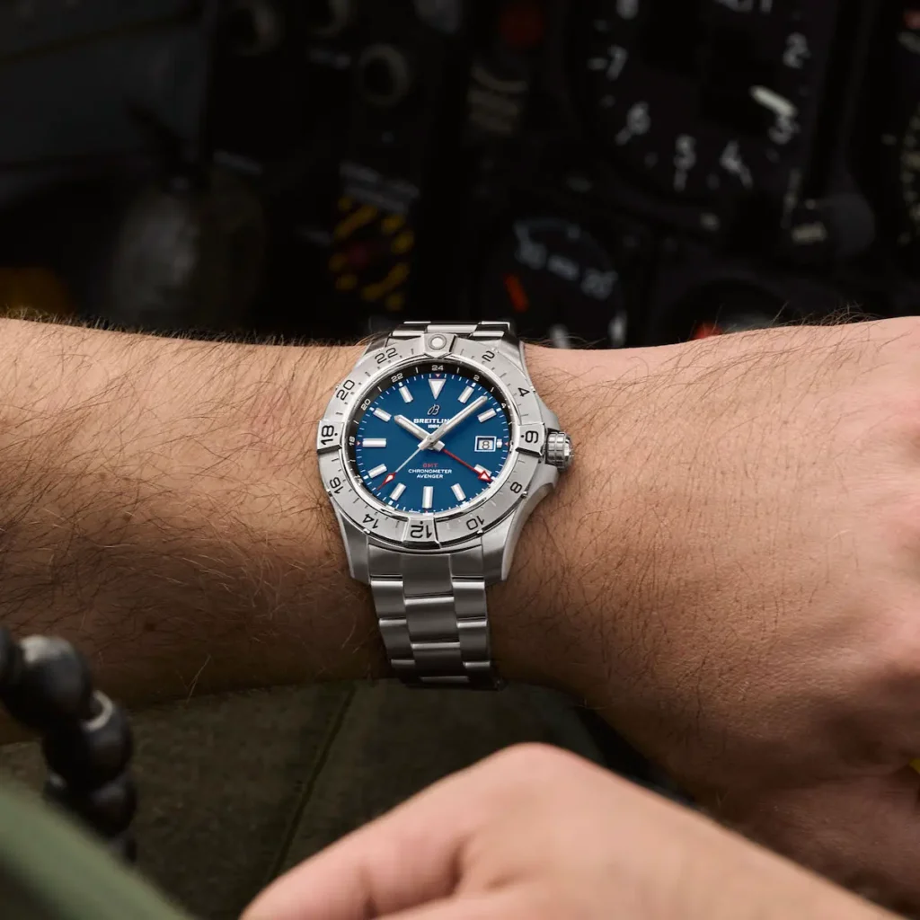 Avenger Automatic GMT 44