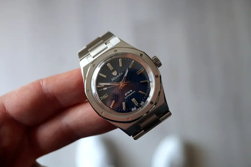 Nivada Grenchen F77