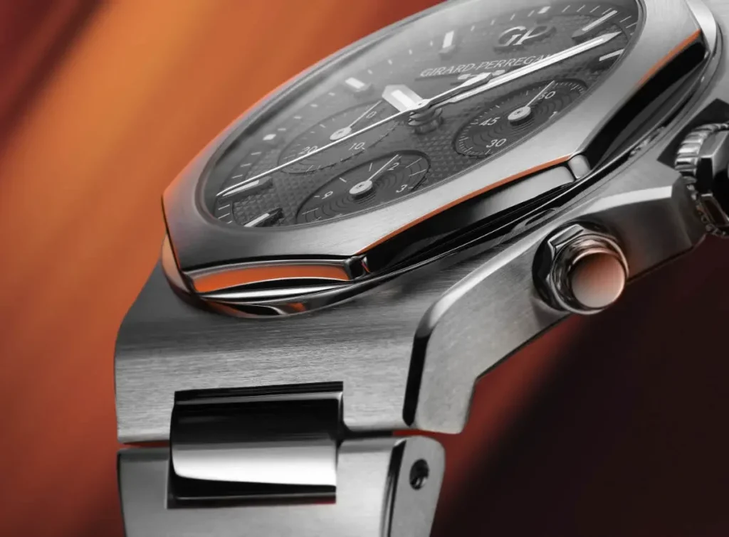Girard-Perregaux Laureato Chronograph Ti49 in Titanio Girard-Perregaux Laureato Chronograph Ti49 in Titanio