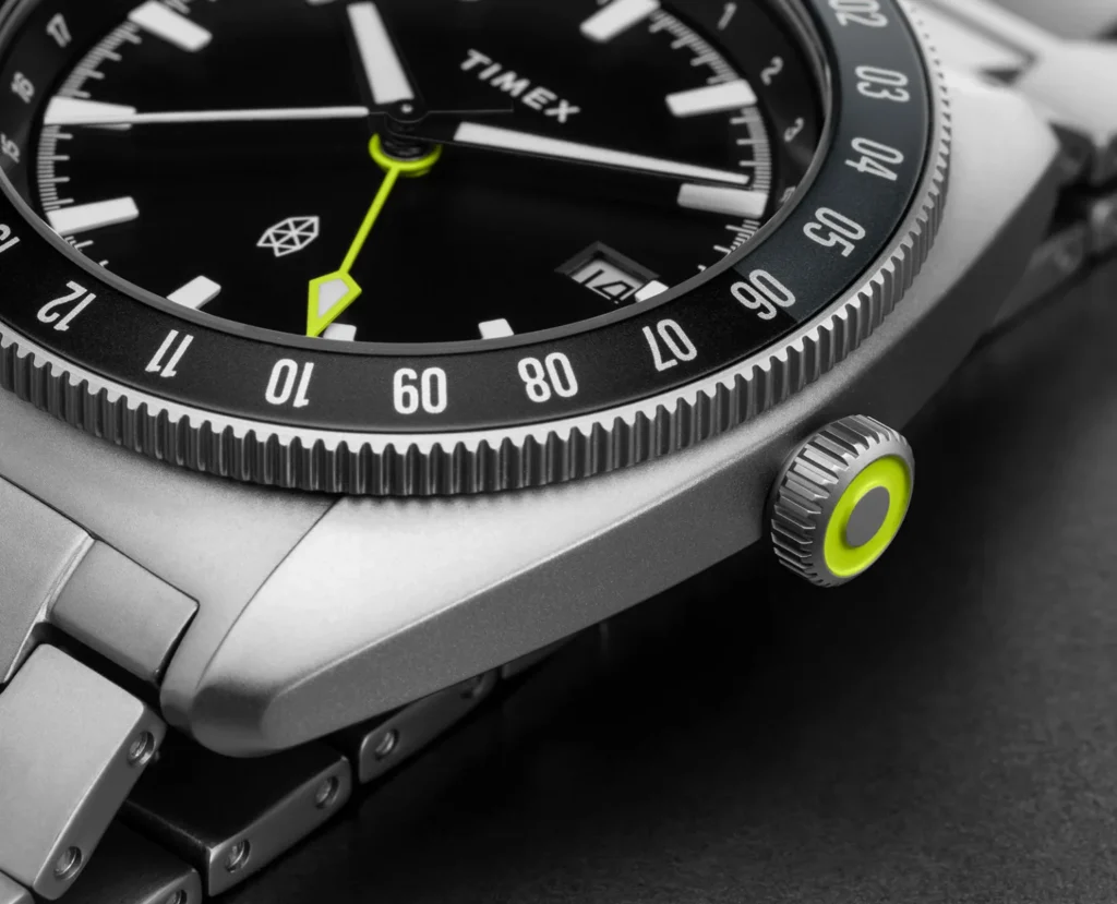 Timex x The James Brand Automatic GMT in Titanio