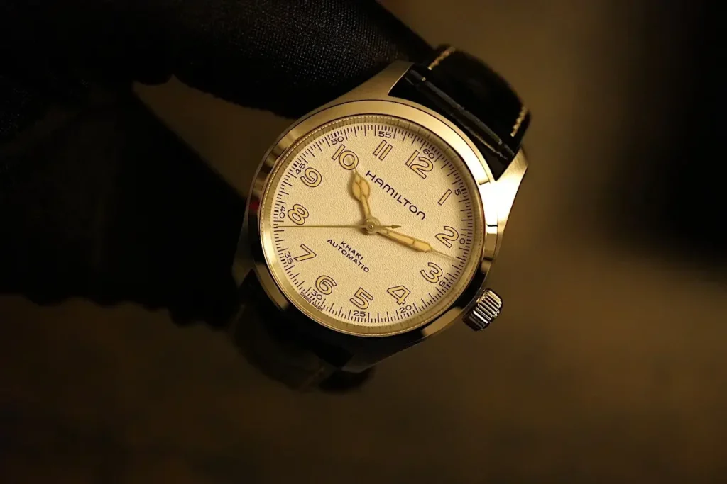 Hamilton Khaki Field Murph da 38mm con quadrante bianco Hamilton Khaki Field Murph da 38mm con quadrante bianco