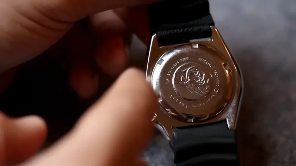 Seiko SKX007 vista fondello Seiko SKX007 vista fondello