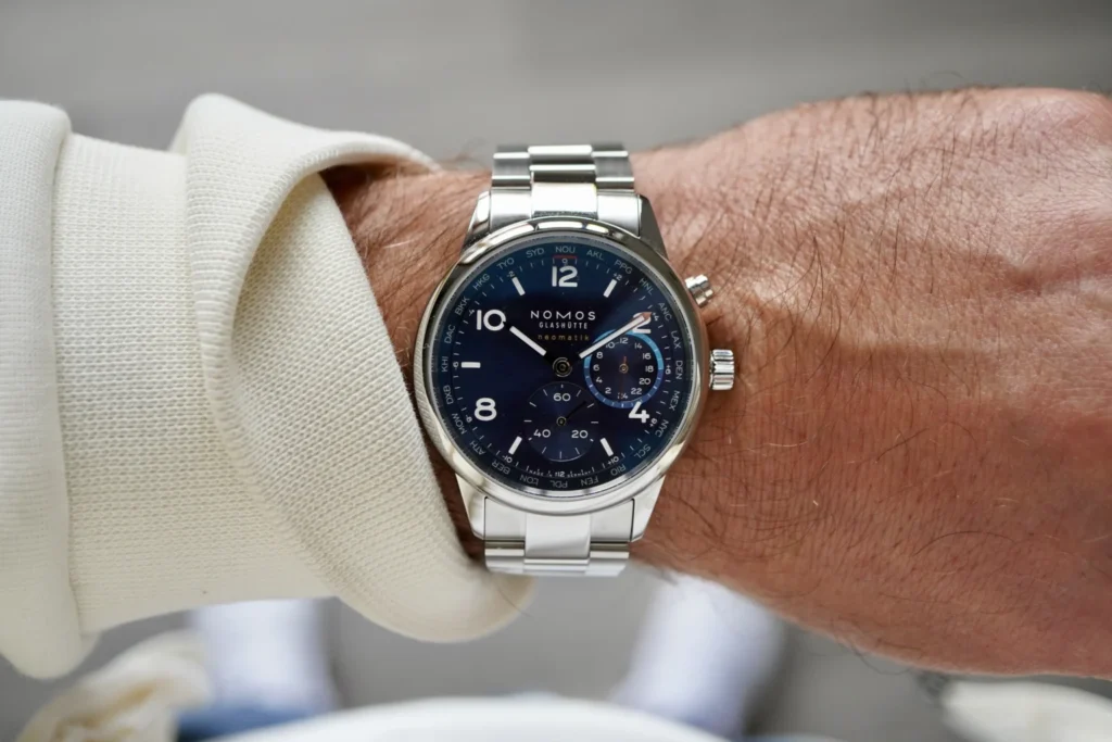 Come funzionano gli orologi Worldtimer NOMOS Club Sport neomatik “ore nel mondo