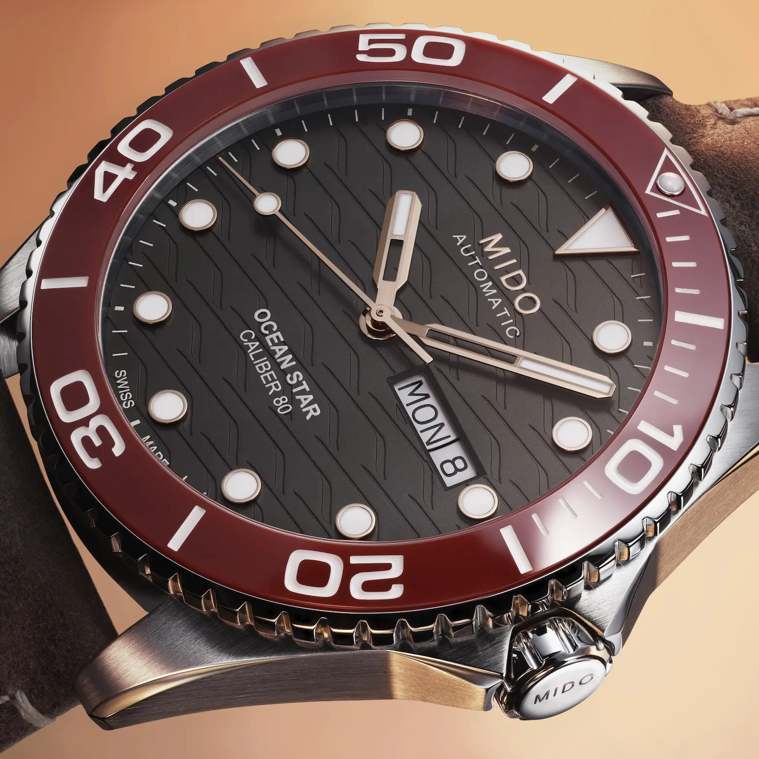 Mido Ocean Star 200C con lunetta in ceramica rossa