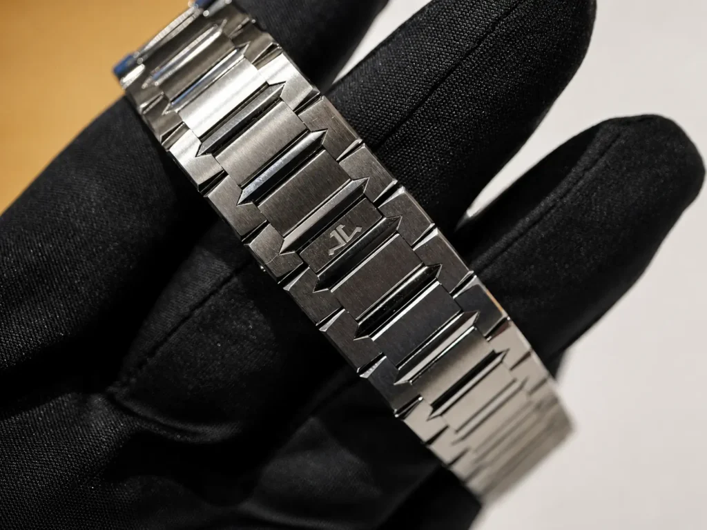 Jaeger-LeCoultre Master Control Chronometre Date Power Reserve Jaeger-LeCoultre Master Control Chronometre Date Power Reserve
