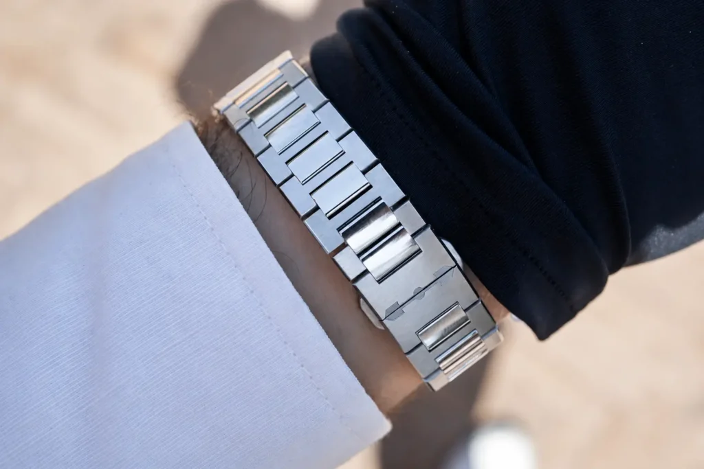 Girard-Perregaux Laureato Fifty 39mm Girard-Perregaux Laureato Fifty 39mm