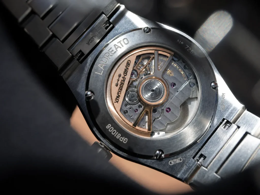 Girard-Perregaux Laureato Fifty 39mm Girard-Perregaux Laureato Fifty 39mm