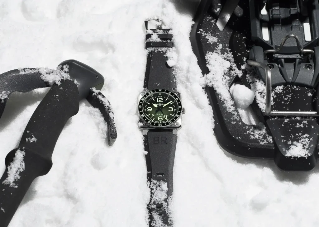 Bell & Ross BR-03 GMT Green Lum Bell & Ross BR-03 GMT Green Lum