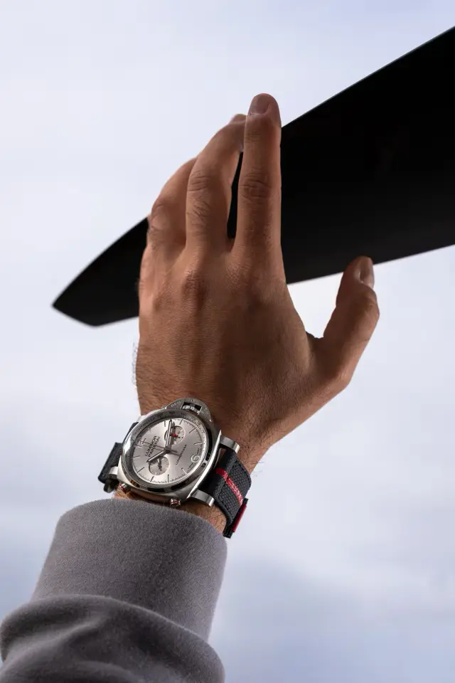 Luminor Luna Rossa Chrono PAM01768