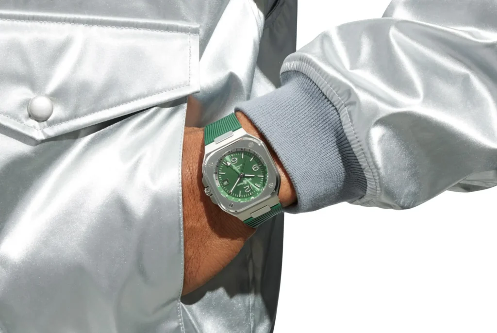 Bell & Ross BR-05 GMT Green Steel Bell & Ross BR-05 GMT Green Steel