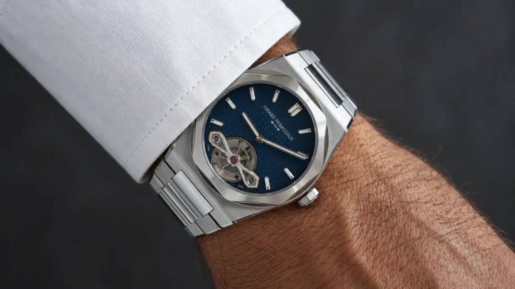 Girard-Perregaux Laureato Fifty Tourbillon Micro-Rotor 39 mm Girard-Perregaux Laureato Fifty Tourbillon Micro-Rotor 39 mm