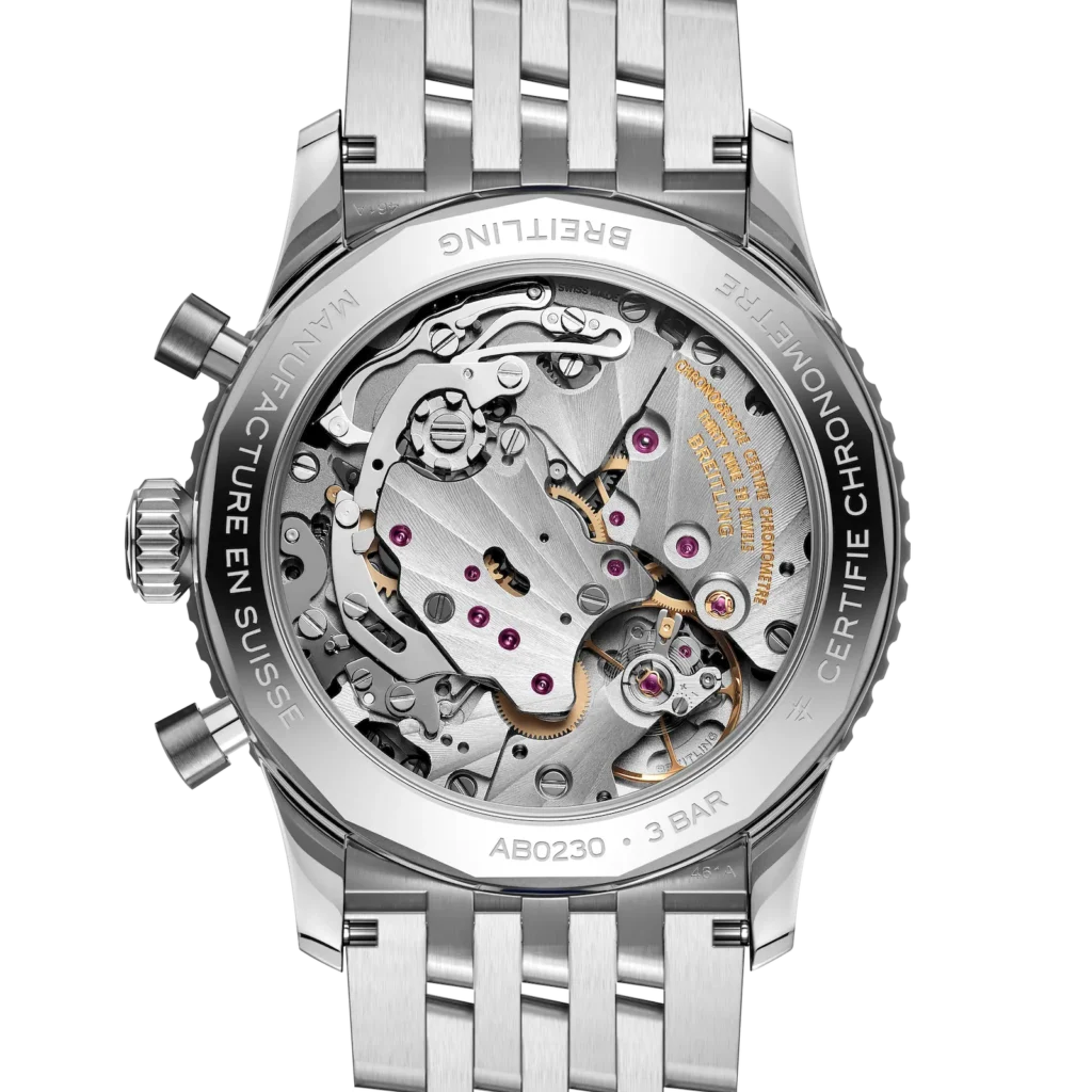 Breitling Navitimer B09 e Cosmonaute Fondello in zaffiro del Navitimer Cosmonaute con il calibro B02 a carica manuale e la certificazione cronometrica