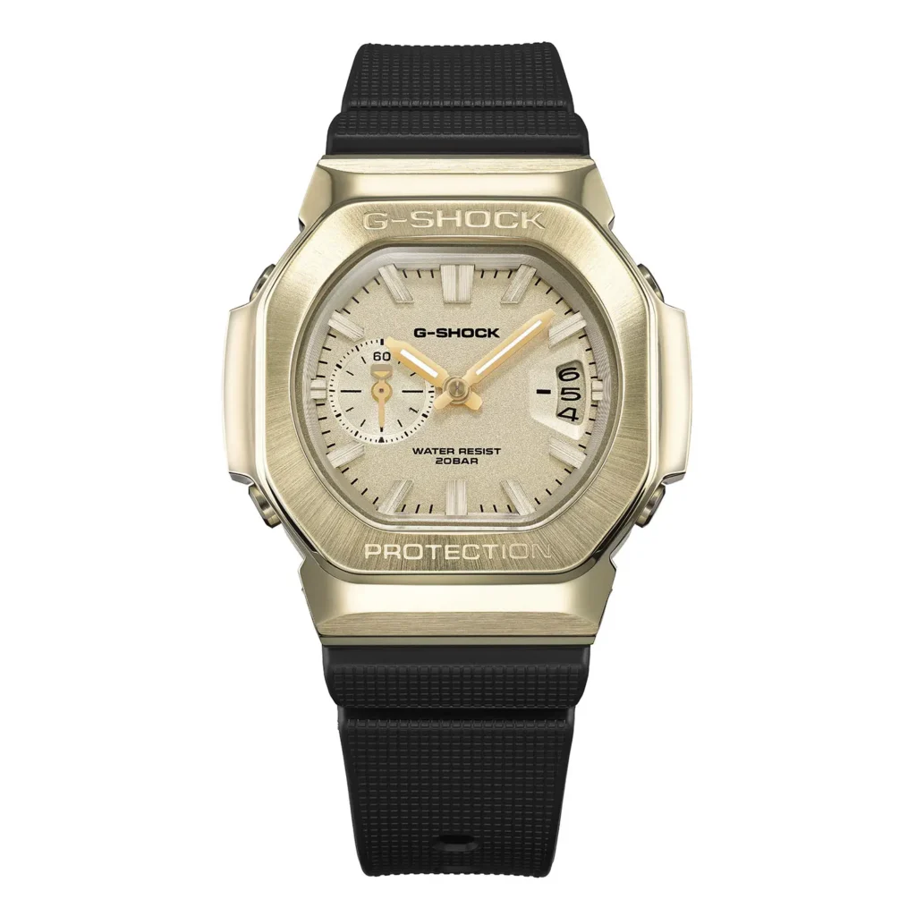 G-SHOCK GMC-2500 e GAC-2500 G-SHOCK GMC-2500G-9A con rivestimento dorato, quadrante color oro e cinturino in resina nera