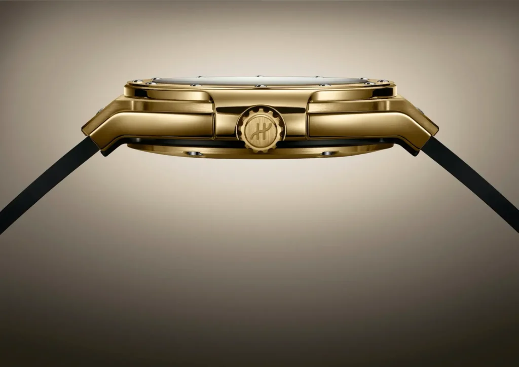 Hublot Classic Fusion Tributo Profilo della cassa in oro giallo del Classic Fusion Tributo, con la corona avvitata incisa con la H di Hublot